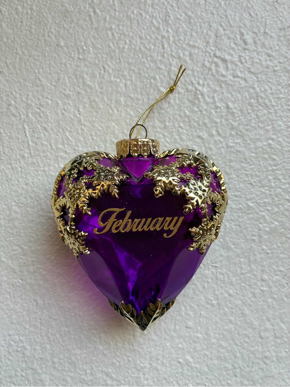 HOLIDAY TIME February Peridot Purple Heart-Shaped Birthstone Ornament Gold Accen
